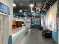 -乔波室内滑雪场