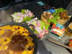 -鹿鸣山草本茶香火锅(园西路店)