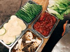 -胡四哥特色火盆烧烤(一分店)