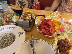 -Famous肥猫墨西哥音乐餐吧(五棵松华熙LIVE店)