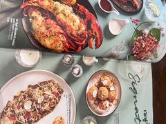 -Chom Cafe and Restaurant