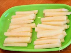 -泡山椒干锅肥肠鸡