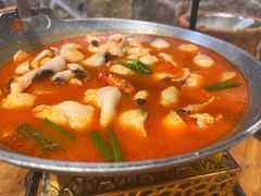 -老滇山寨•云南特色菜•地方菜•民族风情歌舞表演(金碧店)