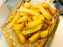 -新大咀港式茶餐厅(宝山万达店)