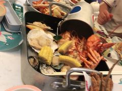 -水桶王国主题餐厅·聚会·生日派对·亲子活动·家庭套餐(亚龙湾希尔顿店)