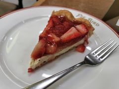 草莓奶冻派-Pie Bird(新闸路店)