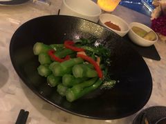 蒜蓉炒菜心-广州四季酒店·佰鲜汇·现代法餐