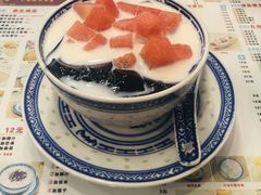 -广信牛奶甜品世家(台东店)