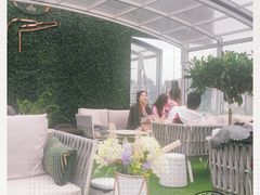 -The ROOF (通盈中心店)