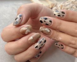 -Momo nail 日系美甲