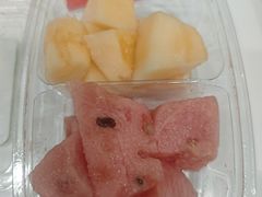 -哈尔滨小酒馆·鲜肉现穿自助烧烤(康新花园店)