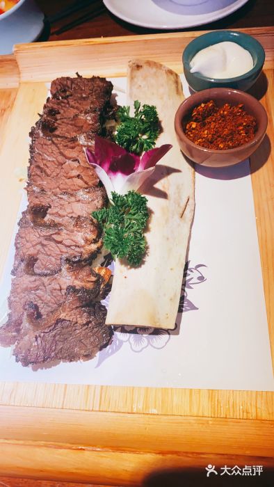 花千醉拾季(雨花世茂店)焦香碳烤牛肋排图片