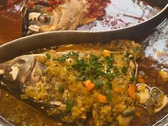 -阿瓦山寨·湘菜现炒·剁椒鱼头王(咸阳总店)