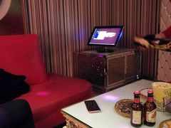 -GAGA主题量贩式KTV平价店(工大店)