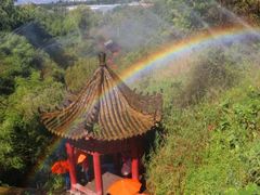 -雪山彩虹谷景区