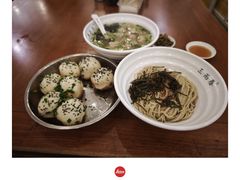 -三两春肚肺汤(崂山路店)