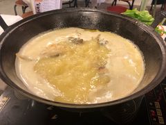 -鲜入围煮花胶鸡海鲜火锅