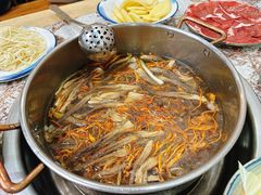 -乳仔牛牦牛汤锅 烤羊排(松潘古城店)