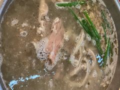 -老石黑山羊毛驴肉火锅(金凯广场店)