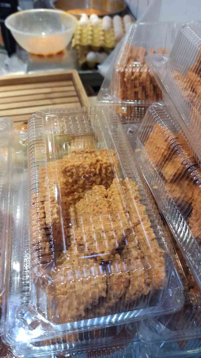 巧金陵粑粑坊(台东总店)-"粑粑糕外表有点脆,里面吃起来有嚼劲,凉了.