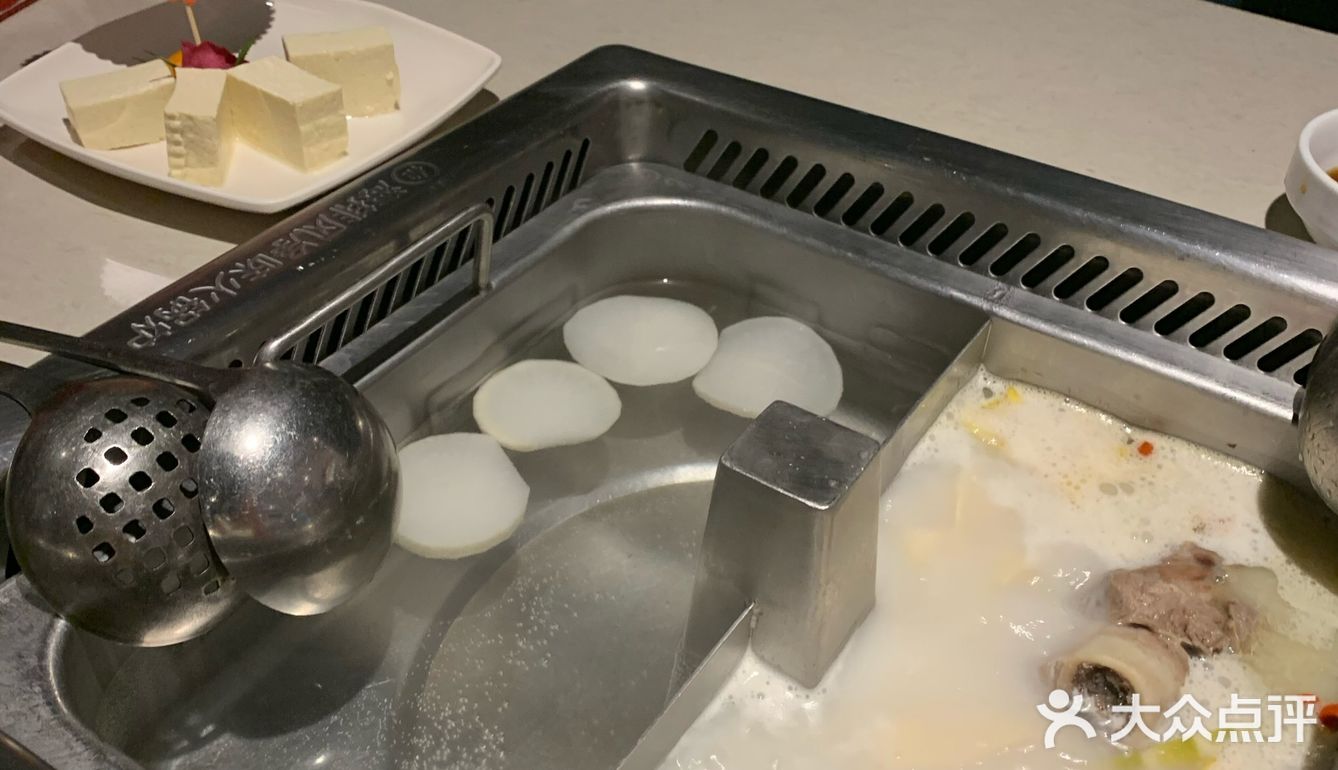 今天妈妈要去巴黎春天浦建店附近办点事