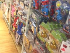 -名创优品(北京新中关购物中心地铁层店)