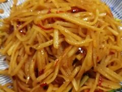 酸辣土豆丝-香满园春饼·家常菜(东大桥店)