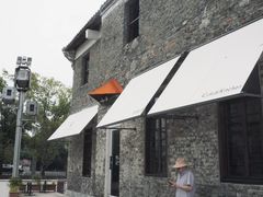 -巴陵广场