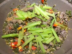 猫儿山的小黄牛-吃饭皇帝大(合生汇店)