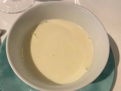 蛋白杏仁茶-伯衡55·吉品轩(乌鲁木齐南路店)