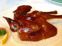 五香脆皮乳鸽-三号黄浦会Canton Table
