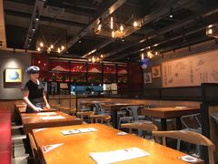 大堂-渝是乎酸菜鱼(龙旗购物中心店)