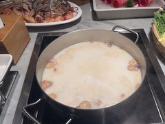 -尚尚仙·酸汤猪手·猪肚鸡火锅(华联万柳购物中心店)