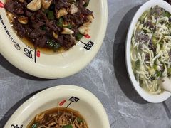 -何永光123鲜牛肉馆(1号店)