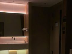 -涨巢·潮玩水疗局
