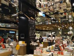 -诚品(信义店)