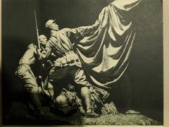照片《上海人民英雄纪念塔小样》-上海油画雕塑院