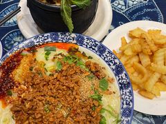 -云南李记罐罐米线饵丝小吃(汉中门金鹰店)