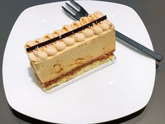 海盐榛子焦糖蛋糕-Seesaw Coffee(苏州中心店)
