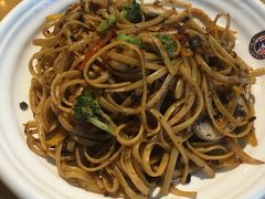 黑松露酱炒意大利扁扁面-MR.ROCKY洛奇先生RESTAURANT&BAR(宝安壹方城店)