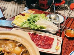 -沙胆彪炭炉牛杂煲(上海日月光广场店)