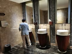 -三亚湾海居铂尔曼度假酒店