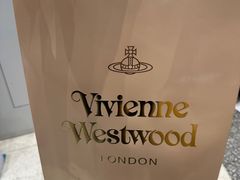 -Vivienne Westwood(上海来福士广场店)