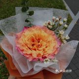 ️️为自己妈妈买的一小束花～    早上8点多到地方