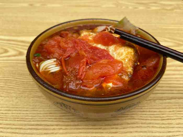 华兴街煎蛋面-"只是环境有点暗啦 可能都是晚上去的原因 .