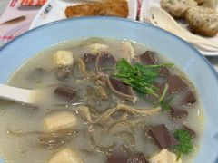 -小杨生煎(金山百联购物中心3楼店)