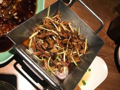 韭芽蘑菇爆猪肝-弄堂里·寻味杭州(湖滨银泰in77C区店)