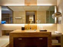 -青岛富力艾美酒店