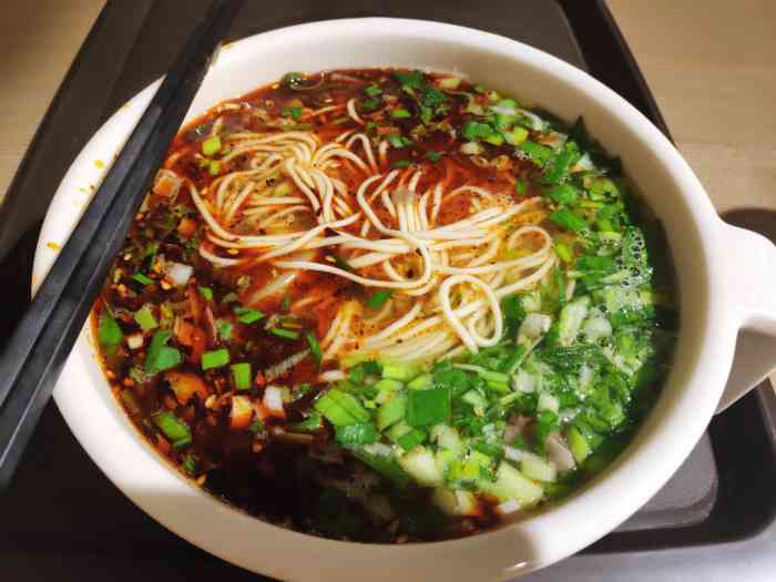 阿西娅八公里牛肉面-"路过好几次,冲着小时候对八公里羊羔肉的热.