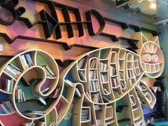 -钟书阁(松江泰晤士小镇店)